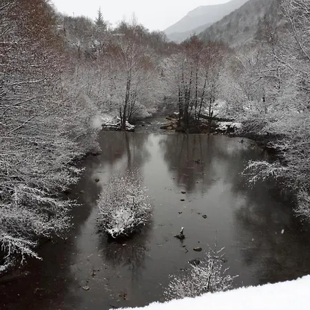 Les Sources / Chez Lea