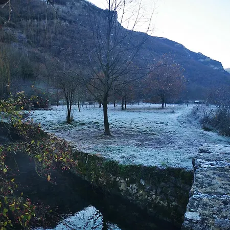 Les Sources / Chez Léa *