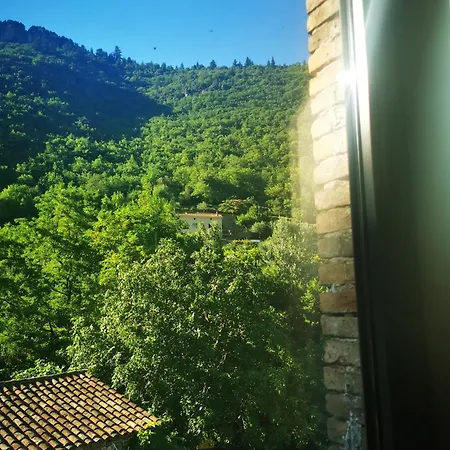 Les Sources / Chez Lea Molieres-Cavaillac