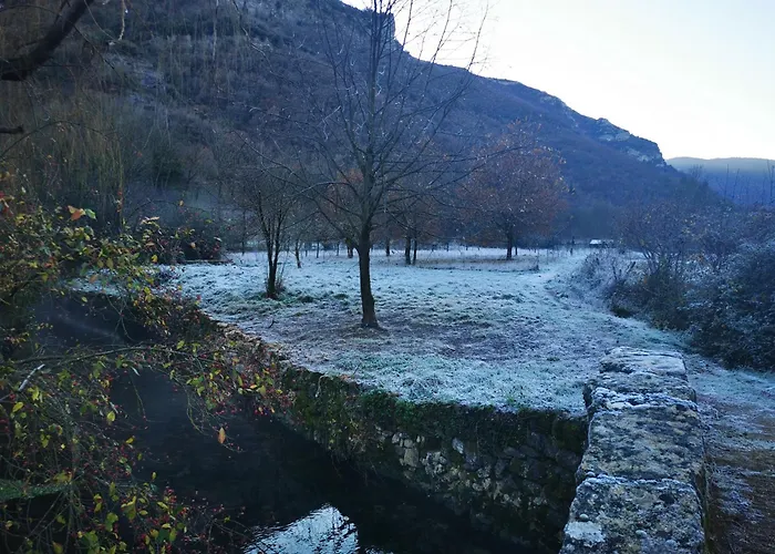 Les Sources / Chez Lea *